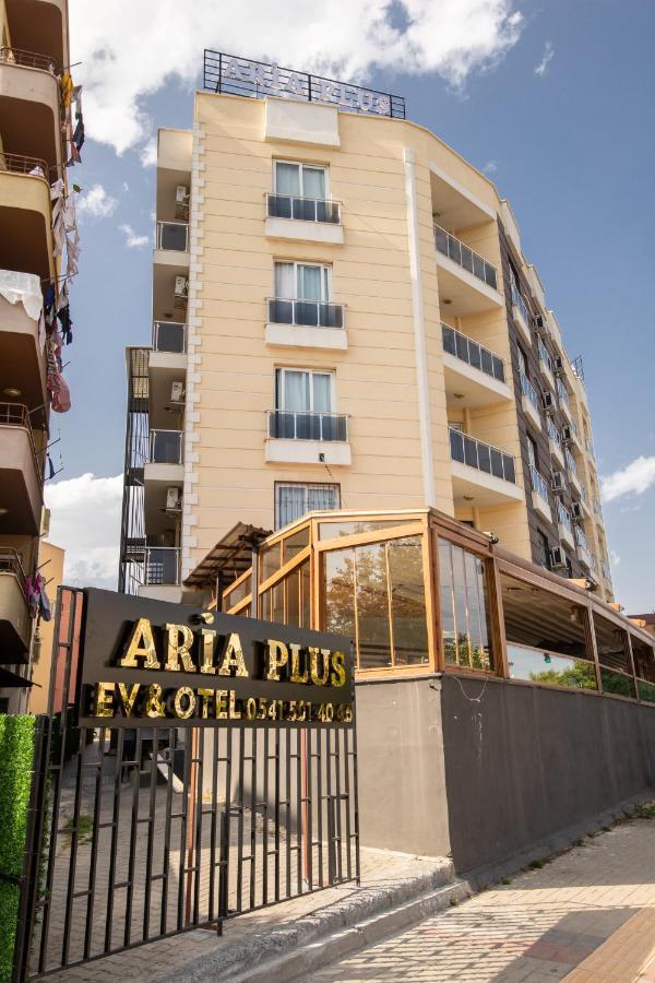 Aria Ev-otel *